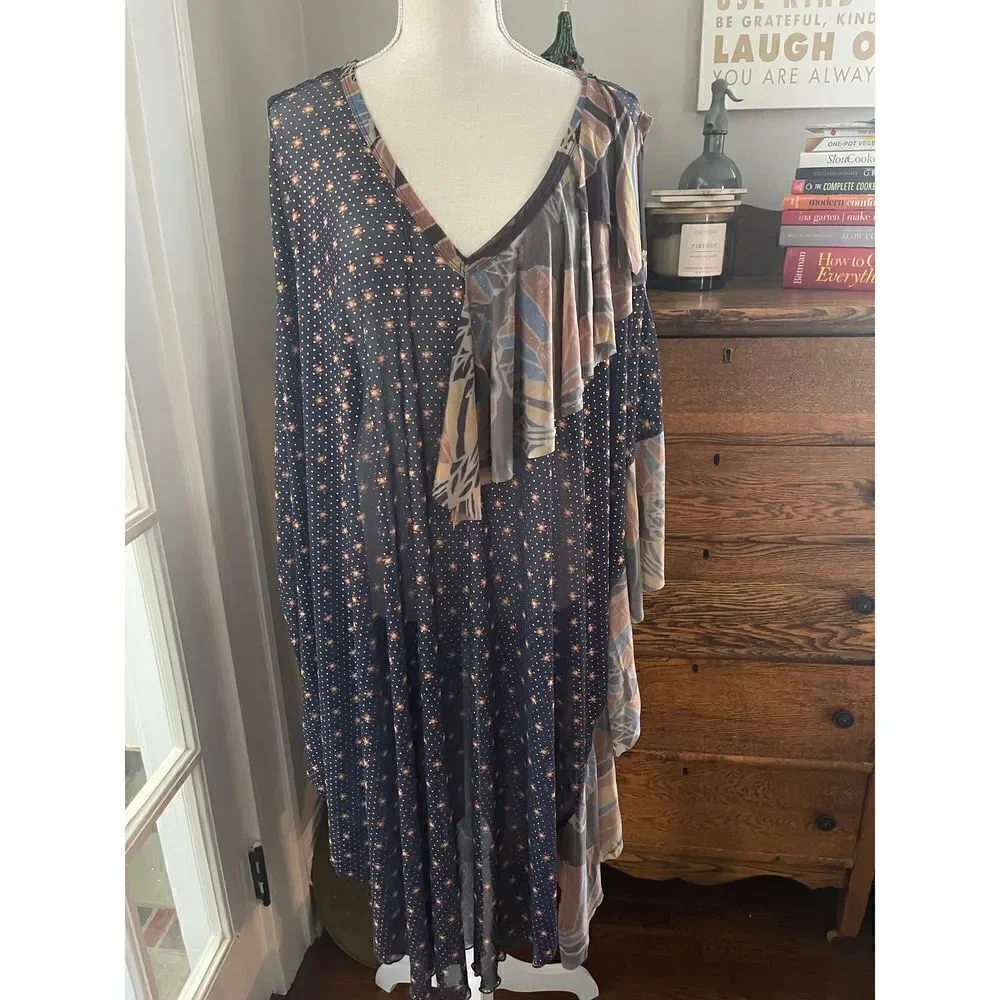 Free People - Kimono dress ruffle v-neck swiming cover up size M/L